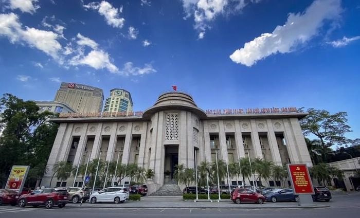 giảm lãi suất ngân hàng
